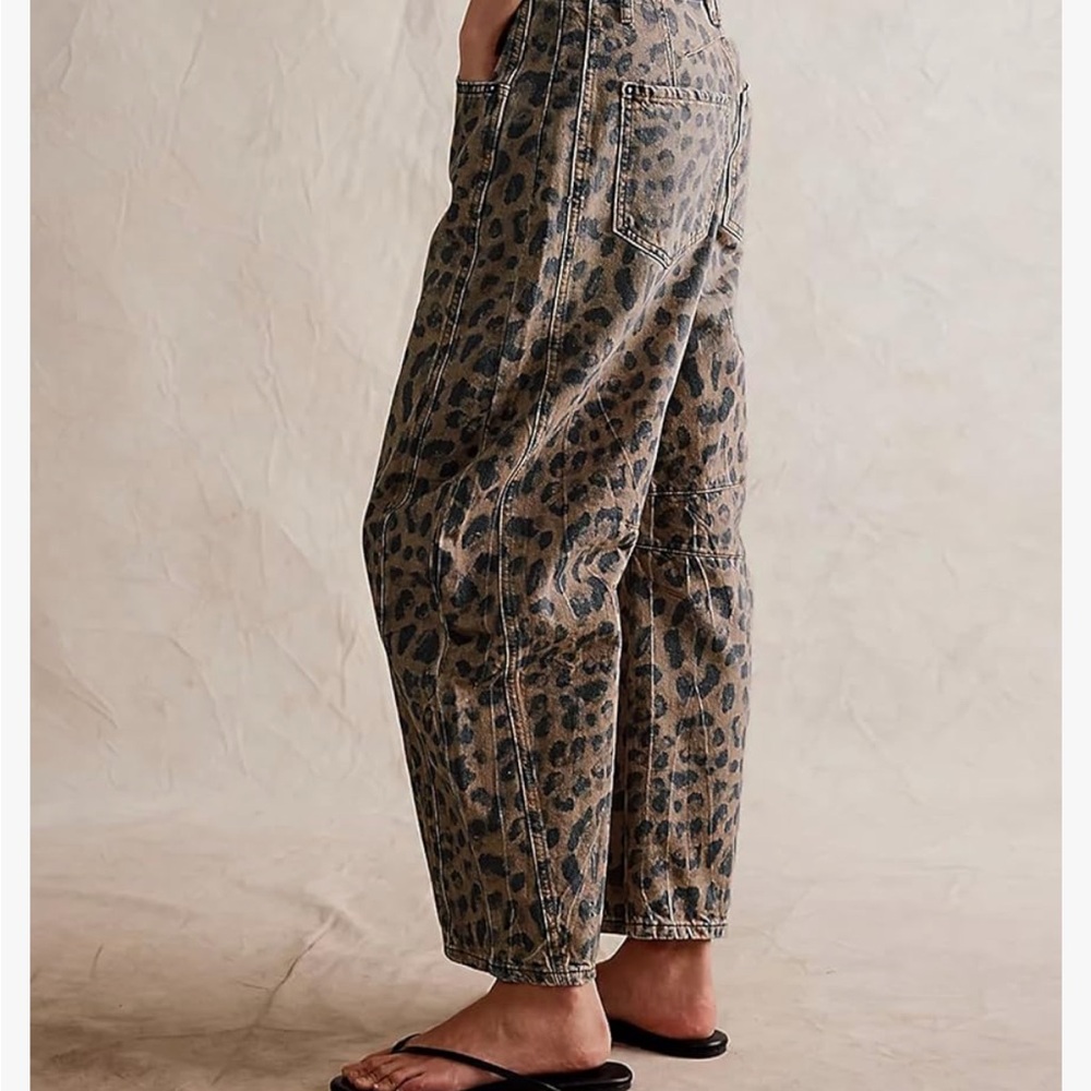 Leopard Print Wide-Leg Jeans - Picture 5 of 5